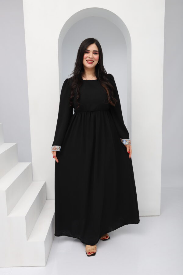 image00004 Robe Amira