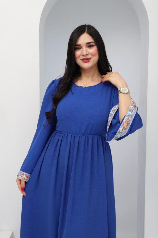 image00015 Robe Amira