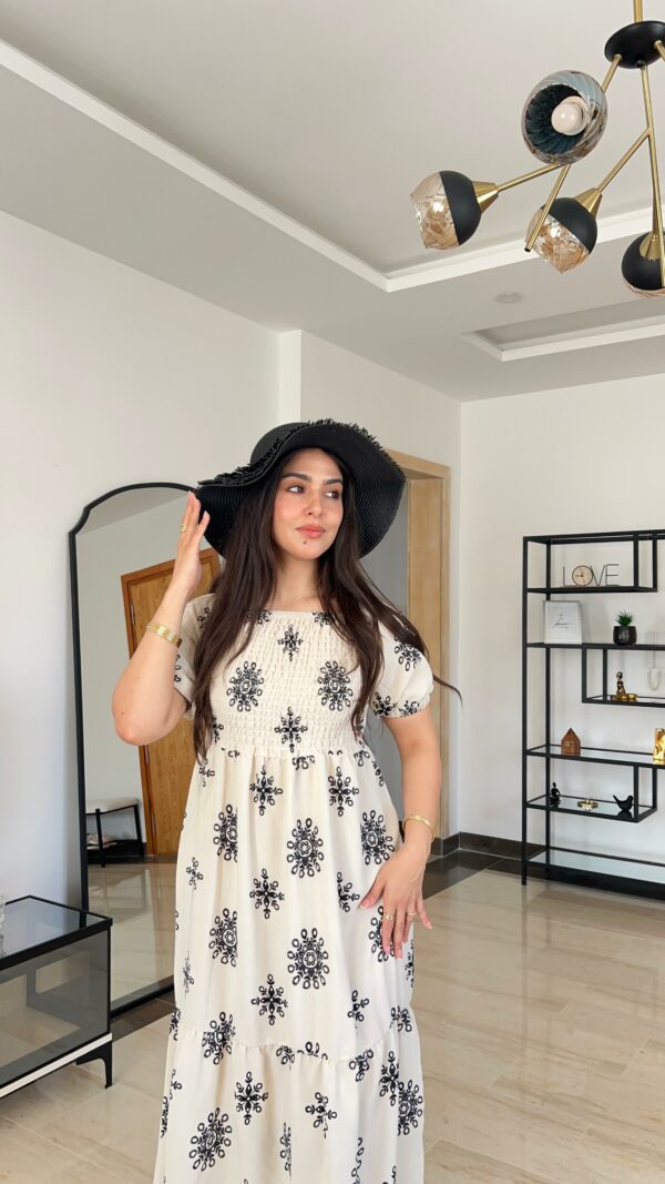 52e79b00-ba45-4283-ab45-9293b8d5a0a2 Robe Yasmine